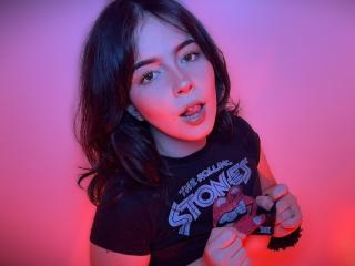 AliinaFontaine Webcam Porno Live - Photo 9/21