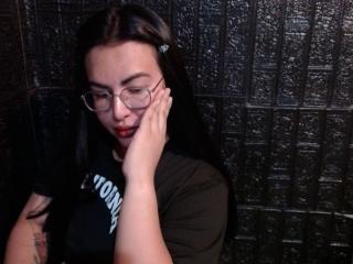 Watch  FeminaConnyX live on XLoveCam