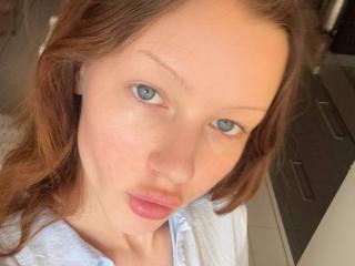 Watch Khloeee Live on XLoveCam