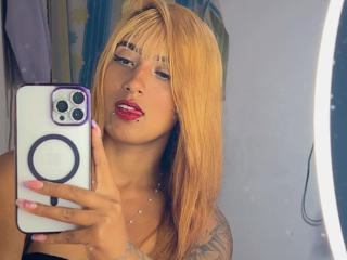 SophiaForeest Blowjob XXX Cams - Photo 19/21