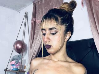SophiaForeest Blowjob XXX Cams - Photo 12/21