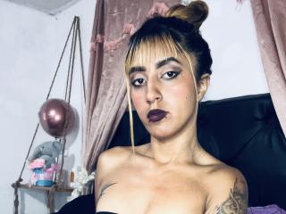 SophiaForeest Blowjob XXX Cams - Photo 8/21