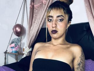 SophiaForeest Blowjob XXX Cams - Photo 6/21