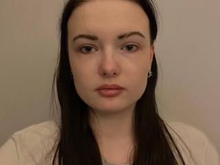 Watch  LanoraLinander live on XLoveCam