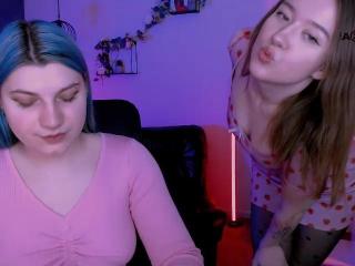 Watch  PureKimiko live on XLoveCam