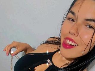 MiluJones Hot Liveshows - Photo 17/21