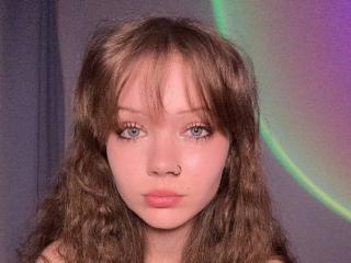 Watch FannyEnsell Live on XLoveCam