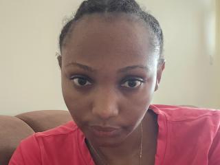 Watch  SerenityMoore live on XLoveCam