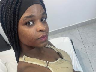 Watch RenataWalker Live on XLoveCam