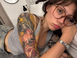 IsabellaArias Chatte en Chaleur - Photo 7/21