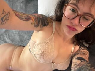 IsabellaArias Chatte en Chaleur - Photo 4/21
