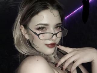 AdrianePittillo Webcam Porno Live - Photo 6/10