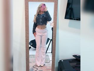 SabrinaColle Blowjob XXX Cams - Photo 20/21