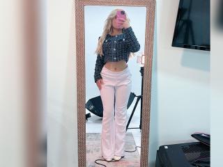 SabrinaColle Blowjob XXX Cams - Photo 5/21