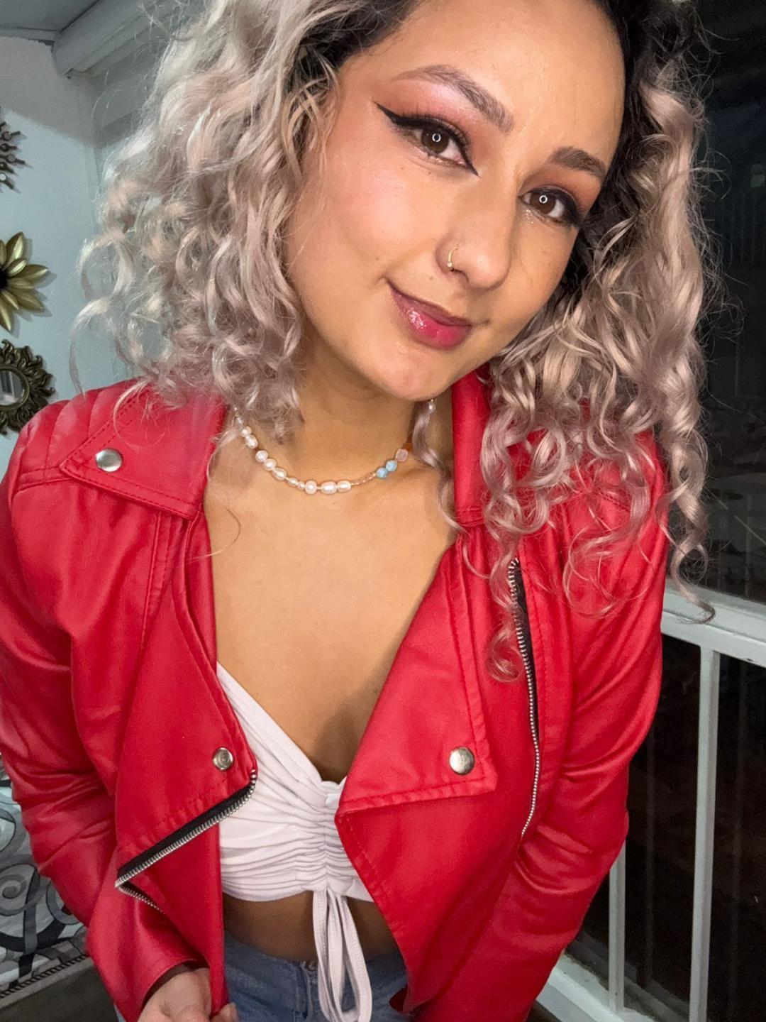 webcam model ElenaSaenz from XloveCam webcam model ElenaSaenz from XloveCam