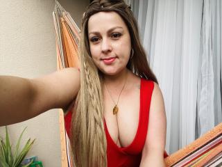 SamanthaGold Blowjob XXX Cams - Photo 18/21