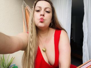 SamanthaGold Blowjob XXX Cams - Photo 17/21