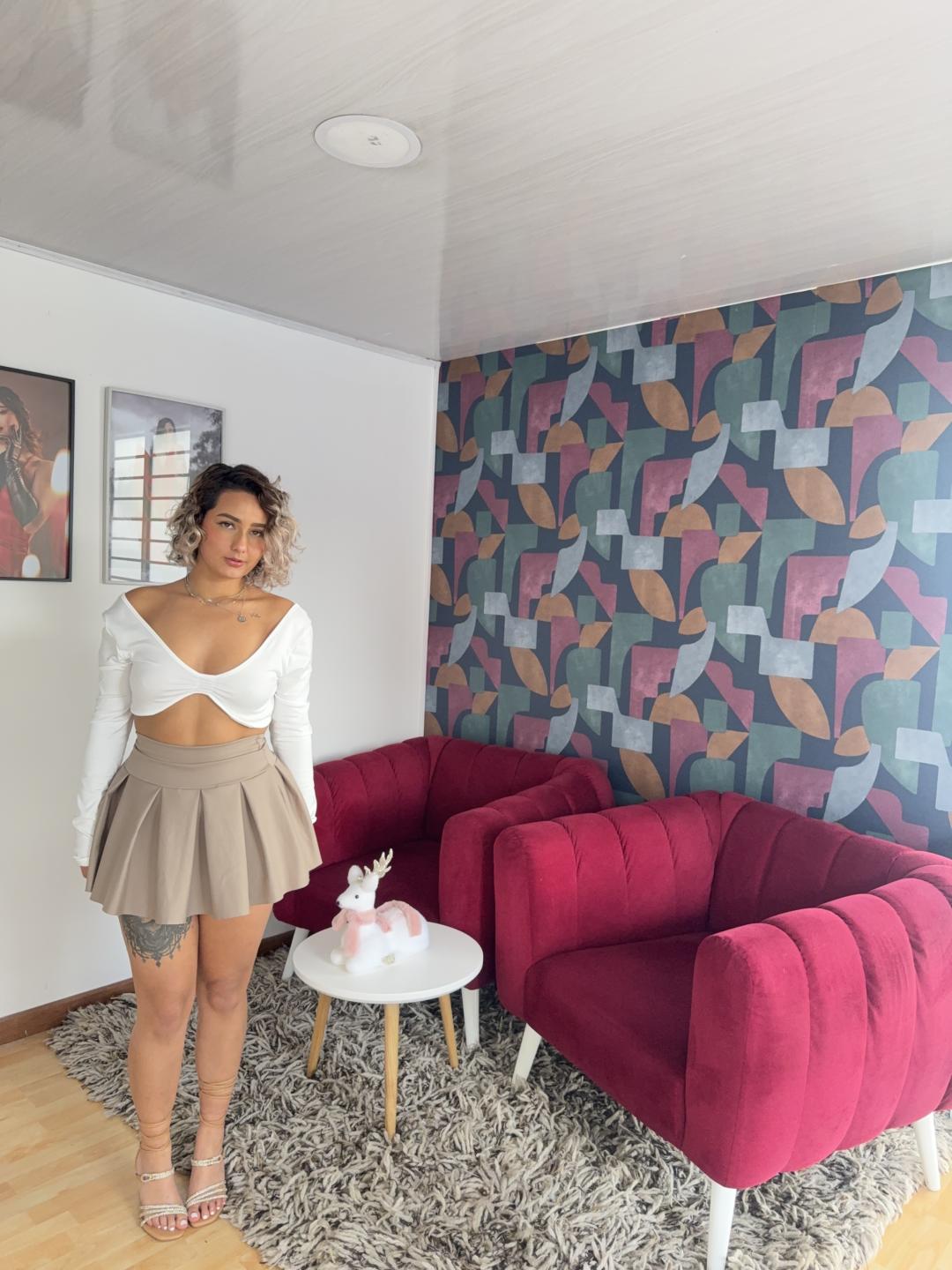 webcam model ElenaSaenz from XloveCam webcam model ElenaSaenz from XloveCam