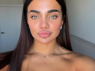 Watch  ArdithKounick live on XLoveCam