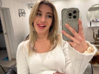 Watch  Blondemiamaus-hot live on XLoveCam