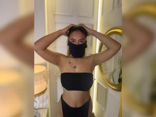 Watch  AlanaCuttie live on XLoveCam