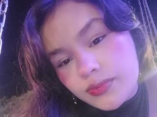 Watch  RubyCrow live on XLoveCam