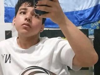 Watch TiffStyless Live on XLoveCam