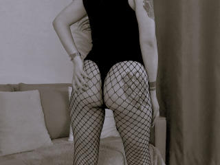 SarahLuna Blowjob XXX Cams - Photo 14/21