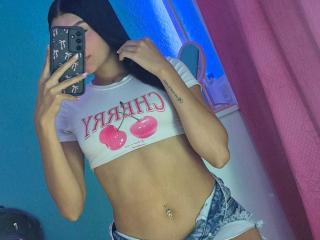 SaraMillerOne Blowjob XXX Cams - Photo 4/21