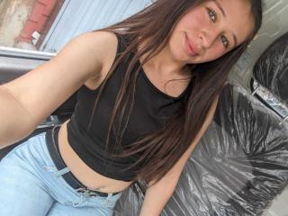 Watch SammyGreenn Live on XLoveCam