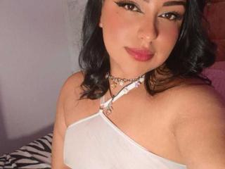 SyraPalmer Blowjob XXX Cams - Photo 12/21