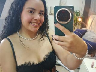 ArielleWilde Webcam Porno Live - Photo 19/21
