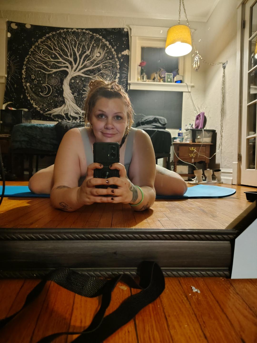 webcam model SavvyVi from XloveCam webcam model SavvyVi from XloveCam