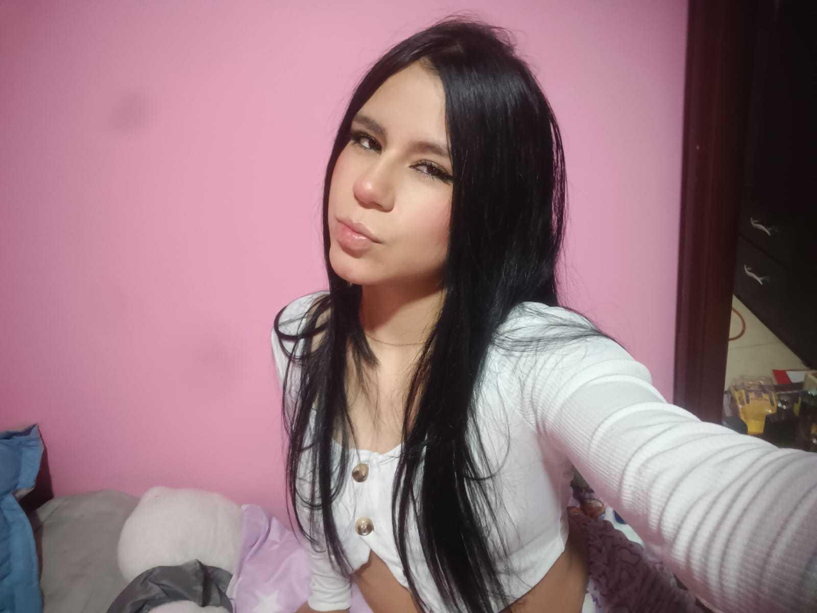 webcam model GinaRider from XloveCam webcam model GinaRider from XloveCam