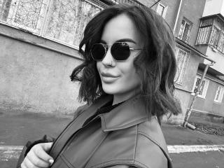 Watch  RiechelTroun live on XLoveCam