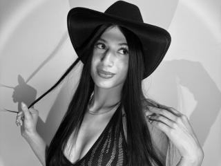 SophieBeaumont Blowjob XXX Cams - Photo 6/21