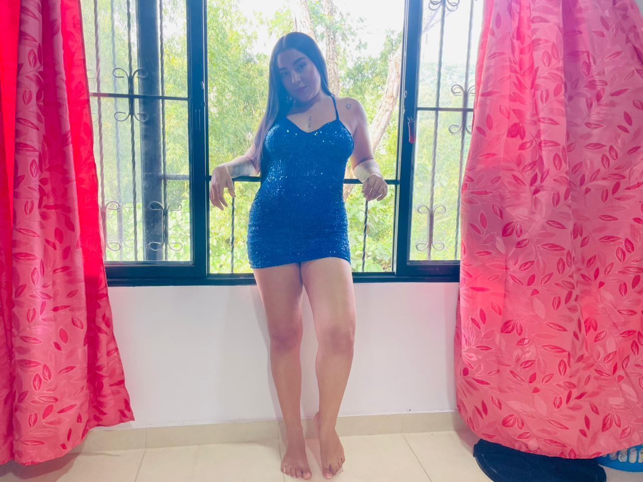 webcam model ScarlettRosa from XloveCam webcam model ScarlettRosa from XloveCam