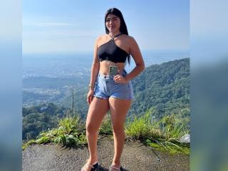 SelenaRios Blowjob XXX Cams - Photo 16/21