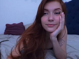 AliciaBach Webcam Porno Live - Photo 12/17