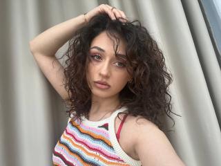 MyrtieGolds - Live sex cams model