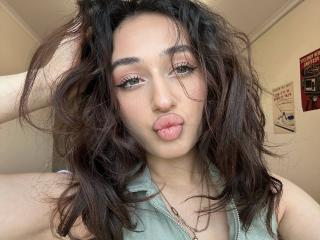 MyrtieGolds - Live sex cams model