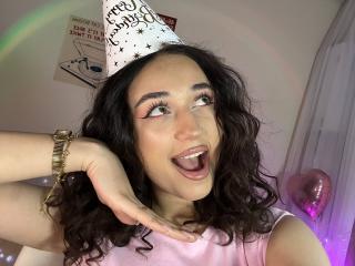 MyrtieGolds - Live sex cams model