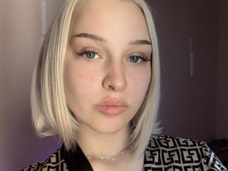 Watch EchoGovero Live on XLoveCam