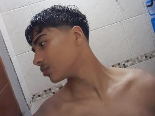Watch OliverParker Live on XLoveCam