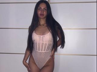 Watch CarlaXQueen Live on XLoveCam