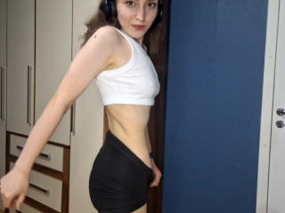 LeonieRahim Anal Livecam - Photo 16/21