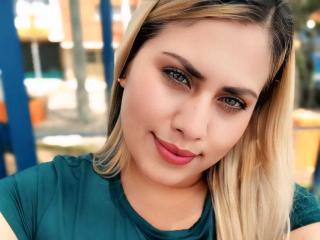 AlejaBlonde Webcam Porno Live - Photo 19/19