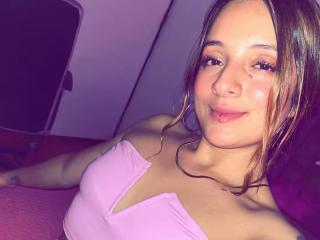 SaarahJones Fellation XXX Cams - Photo 4/21