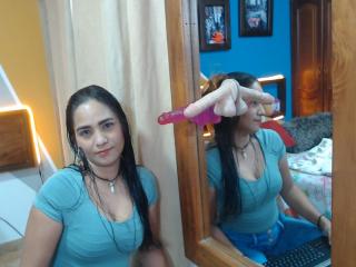 AfroditaHan Webcam Porno Live - Photo 7/21
