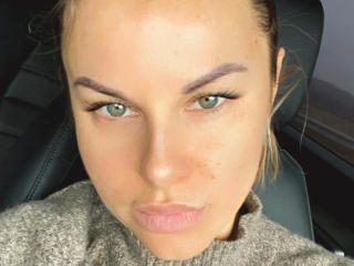 BelleLisaG Live Cam Porn - Photo 21/21